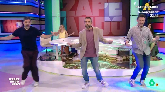 Batalla de baile en Zapeando: Dani Mateo, Nacho García e Iñaki Urrutia se enfrentan al ritmo de 'Espresso Macchiato' Batalla de baile en Zapeando: Dani Mateo, Nacho García e Iñaki Urrutia se enfrentan al ritmo de 'Espresso Macchiato'