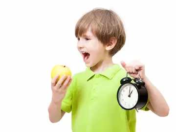 Un estudio revela que la hora de la comida influye en la salud metabólica infantil Un estudio revela que la hora de la comida influye en la salud metabólica infantil