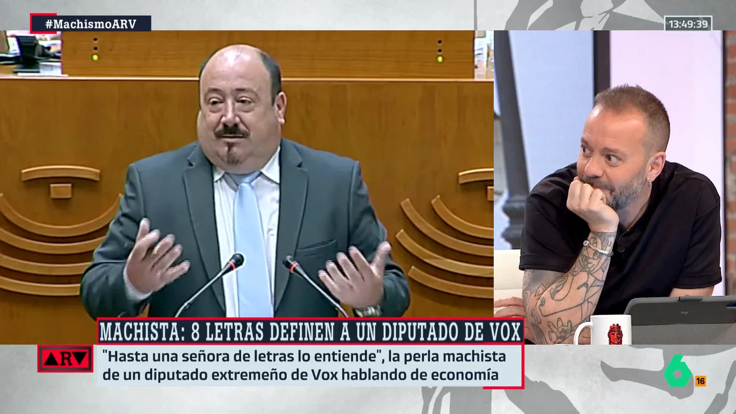 Antonio Mastre, tras las declaraciones machistas del diputado de Vox: "Le ha faltado decir: 'no se pongan histéricas'" Antonio Mastre, tras las declaraciones machistas del diputado de Vox: "Le ha faltado decir: 'no se pongan histéricas'"