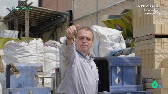 Miguel Ángel, gerente de una chatarrería Miguel Ángel, gerente de una chatarrería