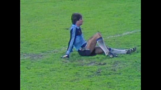 John Bonello, el portero de Malta del 12-1: "Dijo que meterle 11 goles era imposible, se retiraría" John Bonello, el portero de Malta del 12-1: "Dijo que meterle 11 goles era imposible, se retiraría"