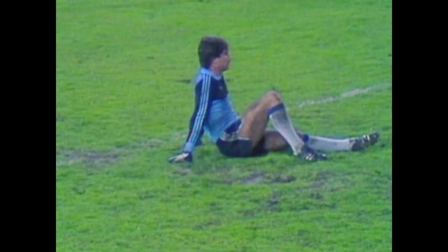 John Bonello, el portero de Malta del 12-1: "Dijo que meterle 11 goles era imposible, se retiraría" John Bonello, el portero de Malta del 12-1: "Dijo que meterle 11 goles era imposible, se retiraría"