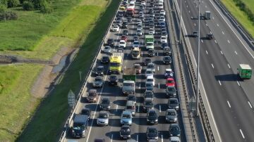 Solo un coche por domicilio: la medida que quiere fijarse en Ibiza y Mallorca para aliviar el tráfico