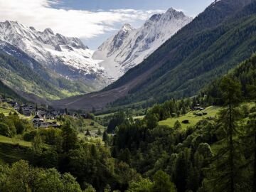 El valle del r&iacute;o Lonza, en los Alpes suizos