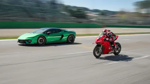 Lamborghini vs Ducati Lamborghini vs Ducati
