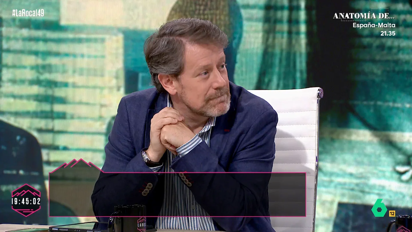 Manu Mostaza analiza la estrategia del PP frente al caso Leire Díez: "Estan intentando instalar un mensaje de que el Gobierno está agotado" Manu Mostaza analiza la estrategia del PP frente al caso Leire Díez: "Estan intentando instalar un mensaje de que el Gobierno está agotado"
