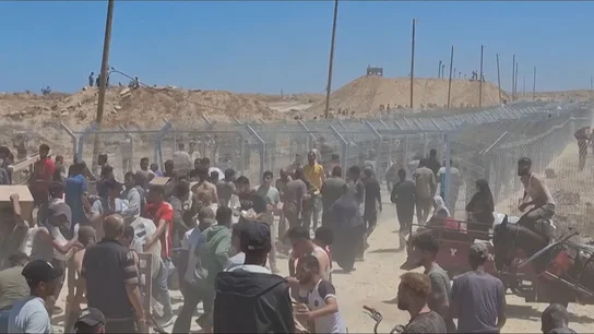 "Nos vamos con las manos vacías": la cruel realidad de los puntos de entrega de ayuda humanitaria en Gaza "Nos vamos con las manos vacías": la cruel realidad de los puntos de entrega de ayuda humanitaria en Gaza