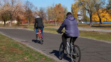 Montar en bicicleta nunca se olvida… ¿pero sabes por qué?