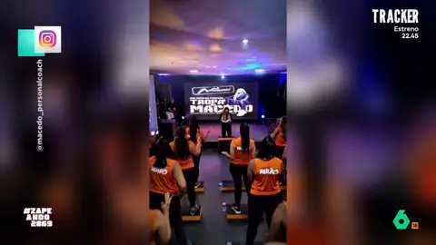 El evento de Brasil que combina misa con zumba: "A Dios rogando y con el culo zumbando" Zapeando analiza el curioso evento que ha tenido lugar en Brasil, donde la misa y el deporte se encuentran. "Cuando alguien confiesa sus pecados, no le mandan un rosario, le obligan a hacer burpees", comenta Cristina Pedroche.