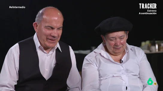 Mª José Castañón, actriz ciega, pide que la gente los trate "con normalidad": "A veces tienen miedo a meter la pata" La actriz forma parte del grupo teatral 'Bambalinas', compuesto por personas con alguna discapacidad visual o ciegas. Como cuenta a Inés, comenzó en el teatro hace 13 años, después de jubilarse. "Me enganchó", explica.