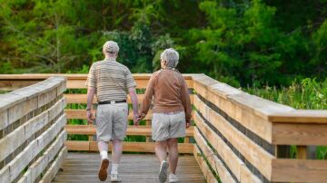 Pareja caminando