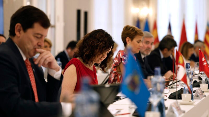  La presidenta de la Comunidad de Madrid, Isabel Díaz Ayuso, antes del inicio de la XXVIII Conferencia de Presidentes