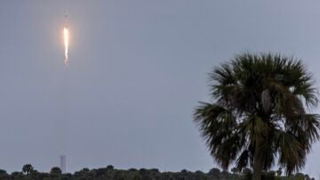 Cohete Falcon 9 de SpaceX con la tripulación de la misión Axiom 3 