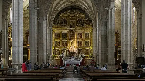 Interior de la iglesia de San Mateo de Lucena (Córdoba) Interior de la iglesia de San Mateo de Lucena (Córdoba)