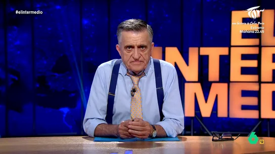 El Gran Wyoming, tras la expulsión de Ábalos: "Es más difícil que te den de baja en el PSOE que de una compañía telefónica" El partido ha tardado 16 meses en expulsar como militante al exministro después de abrirle un expediente sancionador. "Bueno, al menos la compañía te avisa de que esta llamada puede ser grabada", comenta el presentador.