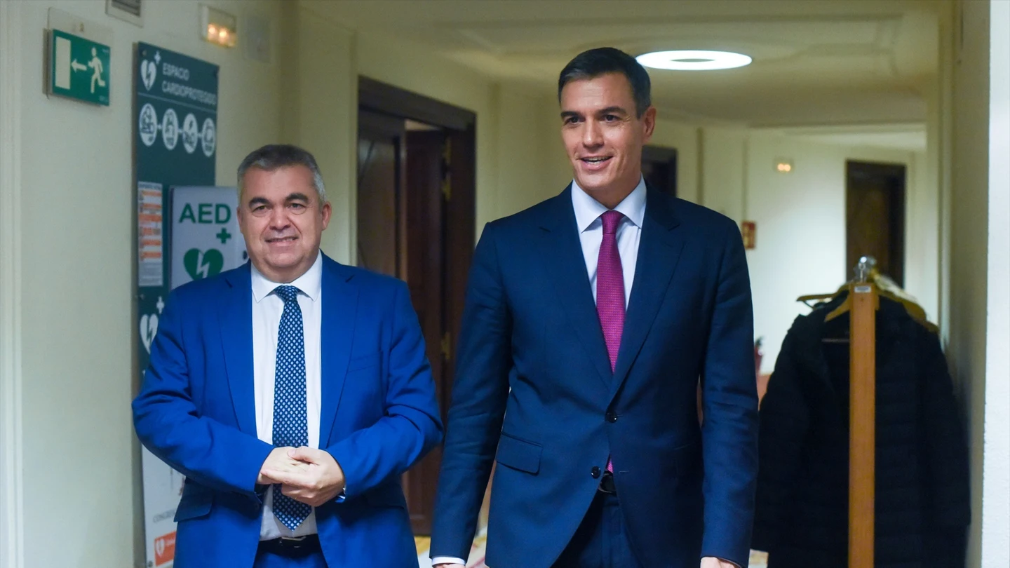 Santos Cerdán y Pedro Sánchez en una foto de archivo Santos Cerdán y Pedro Sánchez en una foto de archivo