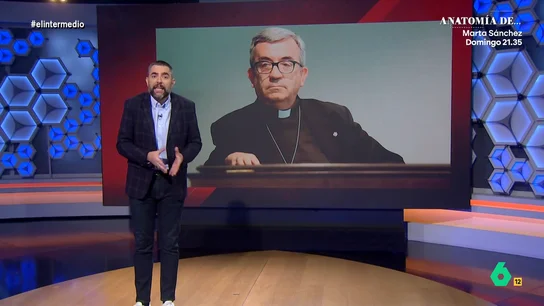 Dani Mateo, al arzobispo Argüello tras pedir un adelanto electoral: "Sánchez va a hacer como Pedro y se lo va a negar tres veces" Dani Mateo asegura que el presidente de la Conferencia Episcopal, Luis Argüello, "se ha tomado en serio lo de estar sentado a la derecha del Padre" tras pedir elecciones anticipadas y participar en un acto con Abascal.