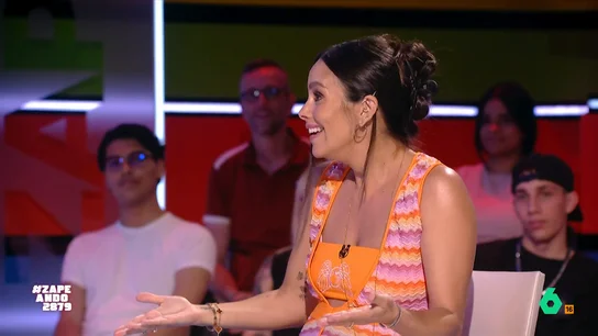 Cristina Pedroche desvela qué nombre le ha puesto su hija a su hermano: "Es por el señor que hace la reforma en casa" Cristina Pedroche anuncia que le quedan dos días en Zapeando antes de coger el permiso por maternidad y asegura que ya saben cómo se va a llamar el niño que esperan. Sin embargo, hay discusión porque a su hija le gusta otro.