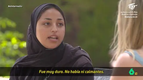 Walaa, tras diagnosticársele un cáncer en Gaza: "Tenía dolores muy fuertes y no había ni calmantes" Walaa Bakroum es una joven de 18 años que, en este vídeo, cuenta a Andrea Ropero su terrible historia desde que le diagnosticaron un cáncer en Gaza hasta que consiguió, gracias a una ONG, llegar a Barcelona para recibir tratamiento.