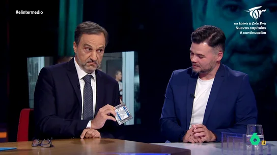 Rufián, al pedirle 'Ábalos' que le guarde un disco duro: "He tratado demasiado a CiU para saber que no tengo que coger eso" El exministro socialista se ha 'colado' en la entrevista de Gabriel Rufián para hacerle una propuesta el político catalán. Además, ha aprovechado para reprocharle sus palabras sobre él, cuando afirmó que era "un corrupto cutre".