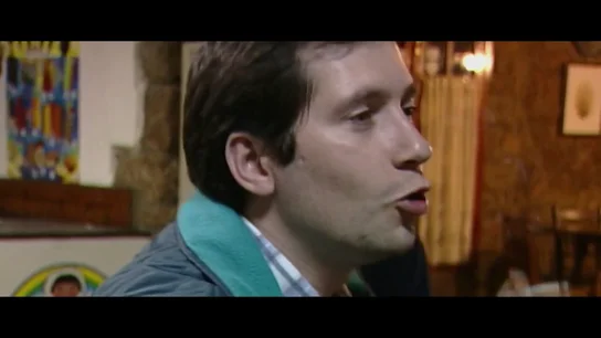 El tenso enfrentamiento con Lázaro en 1997 que Carles Porta sigue lamentando: "Yo también he sido joven y la ratafía es traicionera" El tenso enfrentamiento con Lázaro en 1997 que Carles Porta sigue lamentando: "Yo también he sido joven y la ratafía es traicionera"