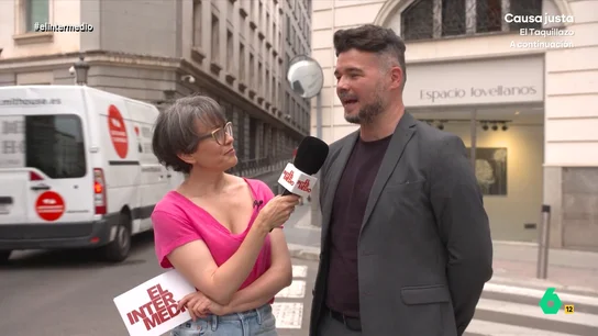 Gabriel Rufián confiesa a Thais Villas que nunca ha ido a una playa nudista: "No quiero salir en una revista enseñando los huevos" Se acercan las vacaciones y Thais Villas visita el Congreso para preguntar a Gabriel Rufián, Pilar Alegría, Félix Bolaños, Borja Sémper y Mónica García si son habituales de la playa... nudista.