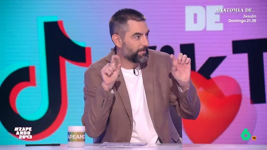 Dani Mateo reacciona al extraño nombre que unos padres querían poner a su hija: "Como mote cariñoso la llamarán chupito" Un registrador de la propiedad de Venezuela ha conseguido hacerse viral al contar, a través de su perfil de TikTok, los curiosos nombres que algunos padres escogen para sus hijos.
