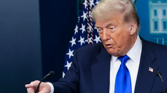 Trump se vuelve a acordar de España: "No han cumplido, pero lo harán" Trump se vuelve a acordar de España: "No han cumplido, pero lo harán"