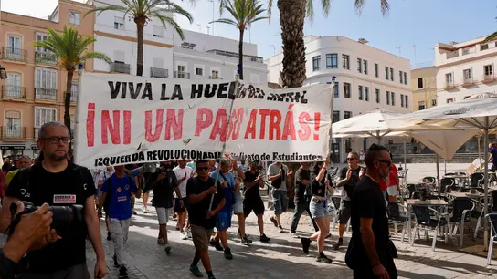 Fin a la huelga del metal de Cádiz tras cinco días de intensas protestas en las calles Fin a la huelga del metal de Cádiz tras cinco días de intensas protestas en las calles
