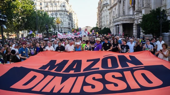 Víctimas de la DANA se manifiestan por octava vez contra Carlos Mazón Víctimas de la DANA se manifiestan por octava vez contra Carlos Mazón