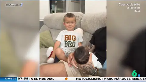 La sorprendente reacción de un niño cuando descubre que su hermano recién nacido tiene más pelo que él: "Oh my God!" La sorprendente reacción de un niño cuando descubre que su hermano recién nacido tiene más pelo que él: "Oh my God!"