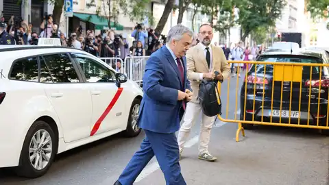 El exsecretario de Organización del PSOE Santos Cerdán, a su llegada a declarar en el Tribunal Supremo El exsecretario de Organización del PSOE Santos Cerdán, a su llegada a declarar en el Tribunal Supremo