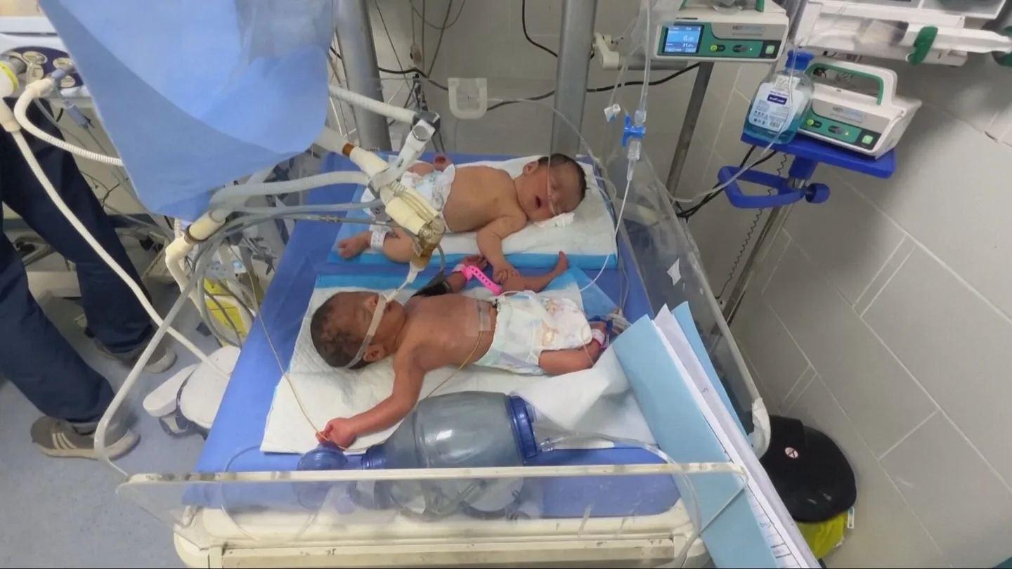 Israel niega la leche a los bebés: 580 niños prematuros están en riesgo de muerte por malnutrición Israel niega la leche a los bebés: 580 niños prematuros están en riesgo de muerte por malnutrición