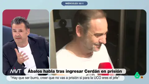Iñaki López: "En general lo hicieron como el culo con todos los casos que trató Leire Díez" "Mira que Leire Díez trató de mediar en casos distintos y nadie se quedó beneficiado en ninguno de sus tejemanejes", comenta Iñaki López en este vídeo, donde analiza la entrevista de Ábalos en la que habla de "cloaquilla".