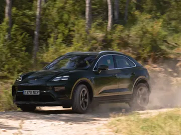 El Porsche Macan en color negro El Porsche Macan en color negro