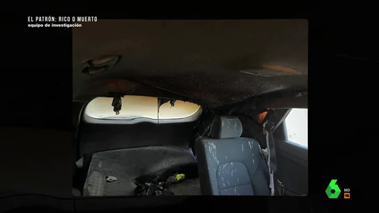 Coche de un policía calcinado Coche de un policía calcinado