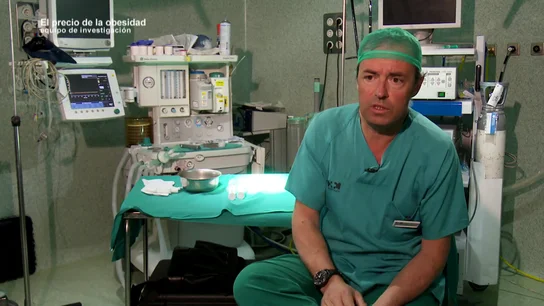 El cirujano líder en operaciones "poco invasivas" para adelgazar habla en Equipo de Investigación: "No cortan el estómago, lo cosen por la boca" El cirujano líder en operaciones "poco invasivas" para adelgazar habla en Equipo de Investigación: "No cortan el estómago, lo cosen por la boca"