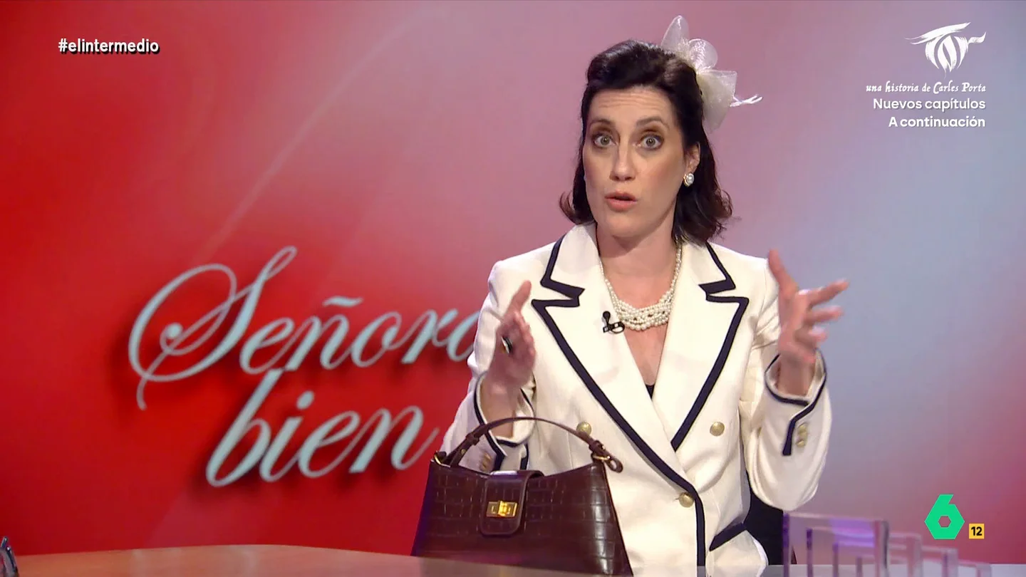 La 'señora bien', en contra del matrimonio homosexual: "Un solomillo y un lomo de atún no maridan" La ultraconservadora no duda en mostrar su enfado por la celebración de la fiesta del Orgullo. Además, muestra su apoyo al Ayuntamiento de Madrid, por no colgar la bandera multicolor en fachada del consistorio.