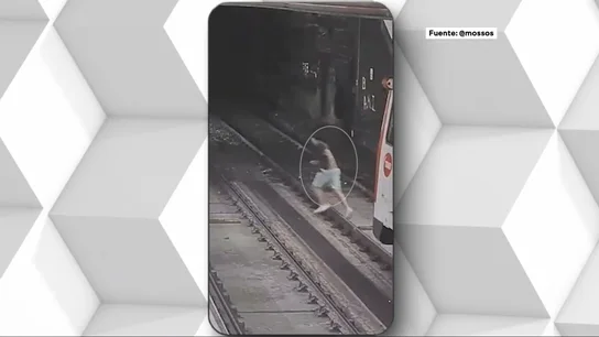 Así fue el robo exprés de un reloj de lujo en Barcelona: la huida terminó en las vías del metro Así fue el robo exprés de un reloj de lujo en Barcelona: la huida terminó en las vías del metro