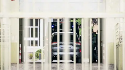 El furgón policial en el que va el exsecretario de organización del PSOE Santos Cerdán a su llegada a la cárcel de Soto del Real El furgón policial en el que va el exsecretario de organización del PSOE Santos Cerdán a su llegada a la cárcel de Soto del Real