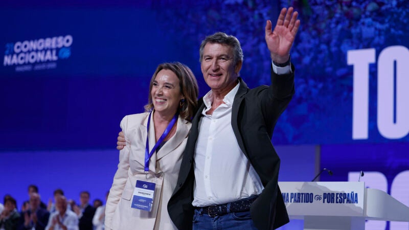 Alberto Núñez Feijóo con la hasta ahora secretaria general del PP, Cuca Gamarra.