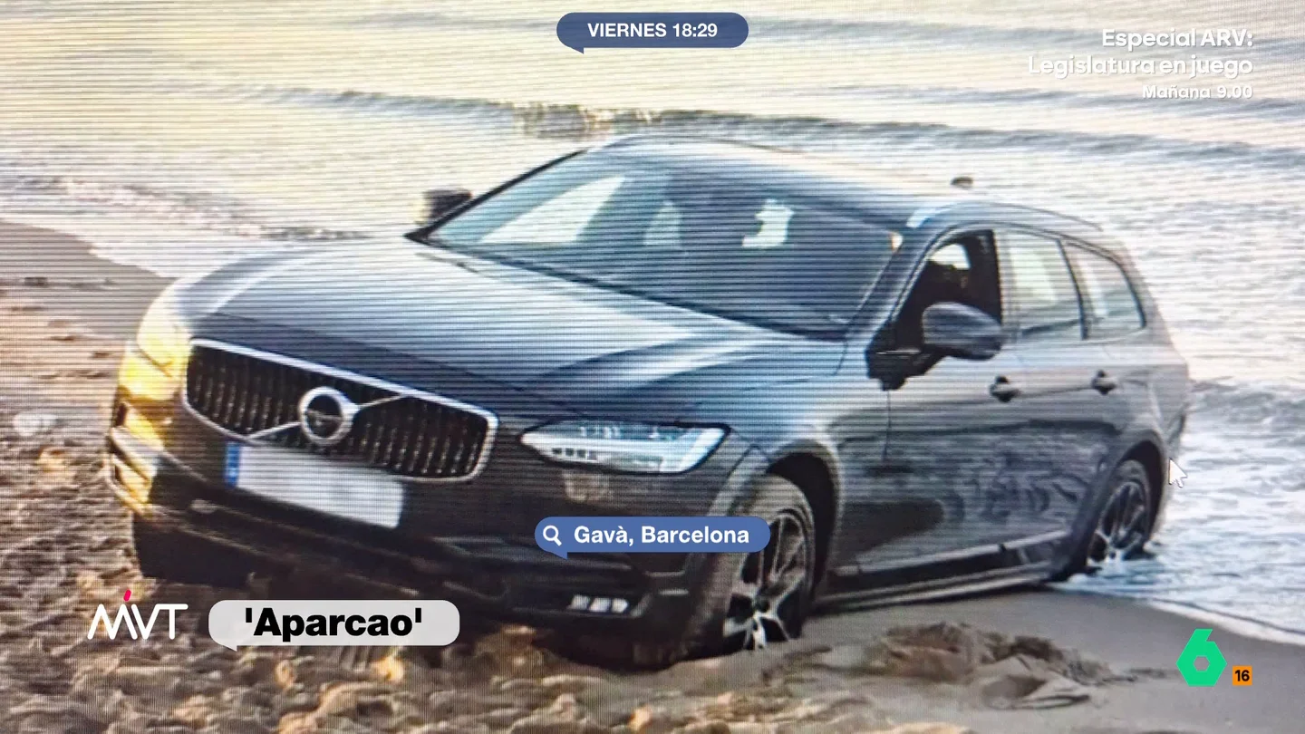 Iñaki López califica como "un poco gilipollas" la ocurrencia de tres jovenes que decidieron 'aparcar' su coche en una playa Los jóvenes entraron en la playa con su vehículo y este se quedo atascado en la orilla. La policía, además de intentar ayudarles, les hicieron la prueba de alcoholemia. Su ocurrencia acabó con tres multas.