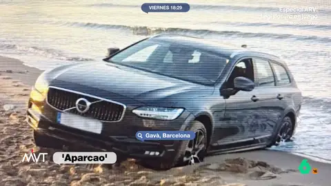 Iñaki López califica como "un poco gilipollas" la ocurrencia de tres jovenes que decidieron 'aparcar' su coche en una playa Los jóvenes entraron en la playa con su vehículo y este se quedo atascado en la orilla. La policía, además de intentar ayudarles, les hicieron la prueba de alcoholemia. Su ocurrencia acabó con tres multas.