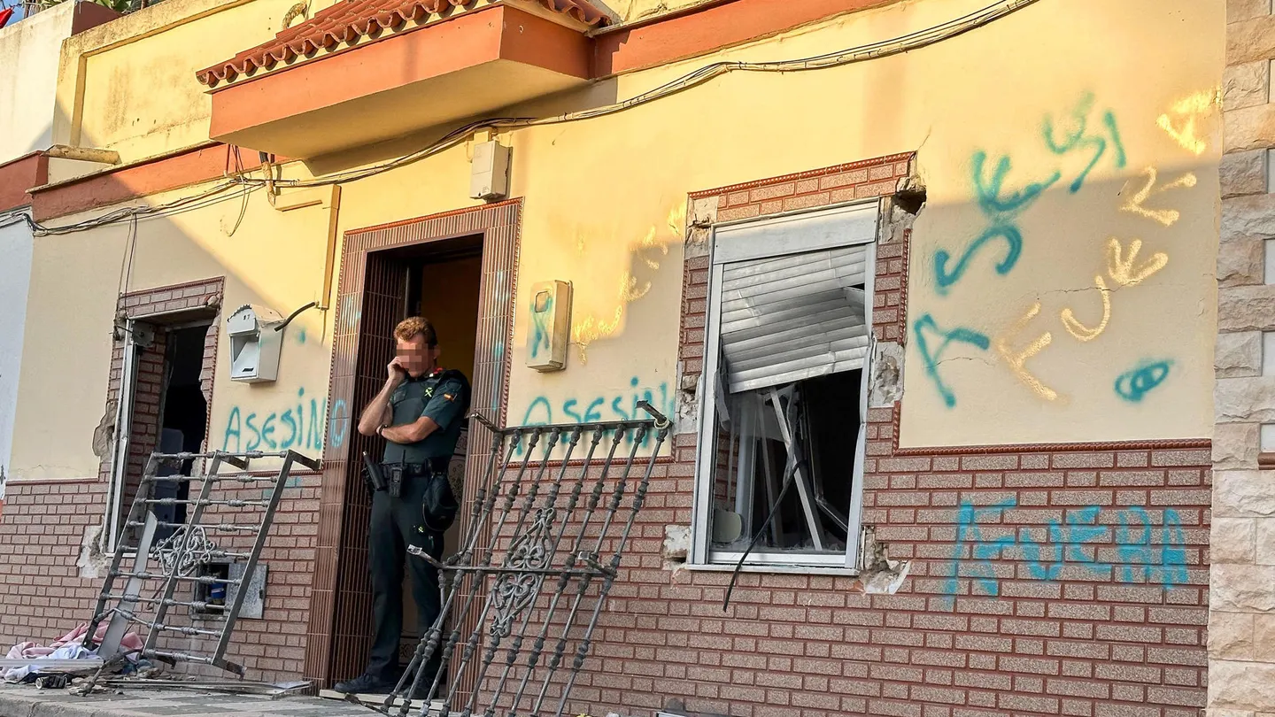 Fachada de uno de los sospechosos por el apuñalamiento de un joven en Isla Mayor (Sevilla). Fachada de uno de los sospechosos por el apuñalamiento de un joven en Isla Mayor (Sevilla).
