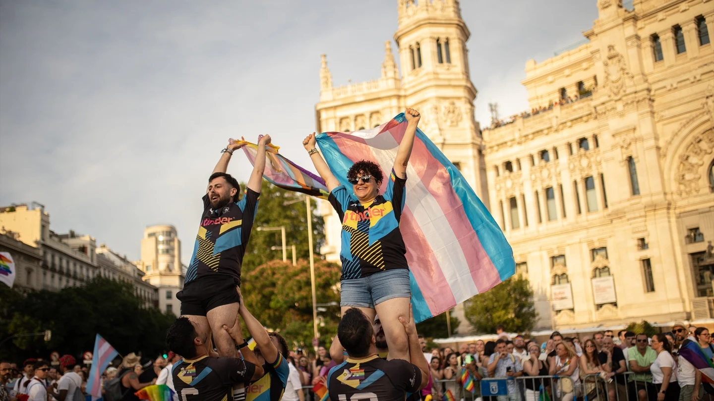 Ambiente en las calles de Madrid durante la manifestación estatal del Orgullo LGTBI+ 2025, a 5 de julio de 2025, en Madrid (España). Ambiente en las calles de Madrid durante la manifestación estatal del Orgullo LGTBI+ 2025, a 5 de julio de 2025, en Madrid (España).
