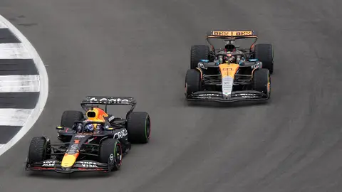 Max Verstappen y Oscar Piastri en el GP de Gran Bretaña Max Verstappen y Oscar Piastri en el GP de Gran Bretaña