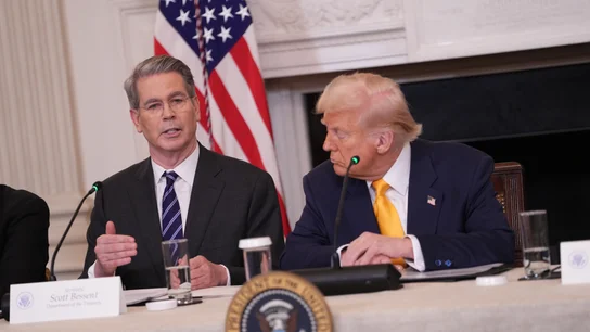 El presidente de Estados Unidos (EEUU), Donald Trump, junto a su secretario del Tesoro, Scott Bessent, en una imagen de archivo. El presidente de Estados Unidos (EEUU), Donald Trump, junto a su secretario del Tesoro, Scott Bessent, en una imagen de archivo.