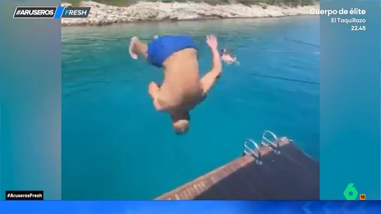 Los mejores trompazos del 'imbécil del día': del salto mortal que acaba en golpe mortal a los patinadores que no patinan Los mejores trompazos del 'imbécil del día': del salto mortal que acaba en golpe mortal a los patinadores que no patinan