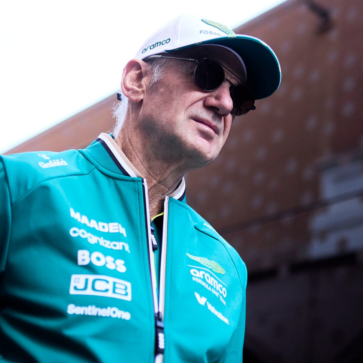 Vuelve el espía Adrian Newey: otra vez fijándose en cada detalle ...