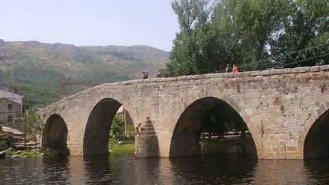 Río Alberche en Navaluenga Río Alberche en Navaluenga